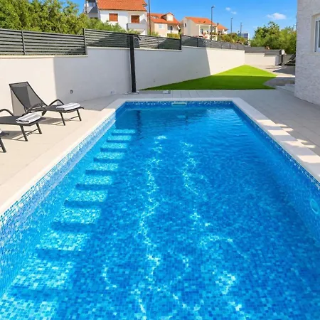 Vikendica House Heated Pool Kreso